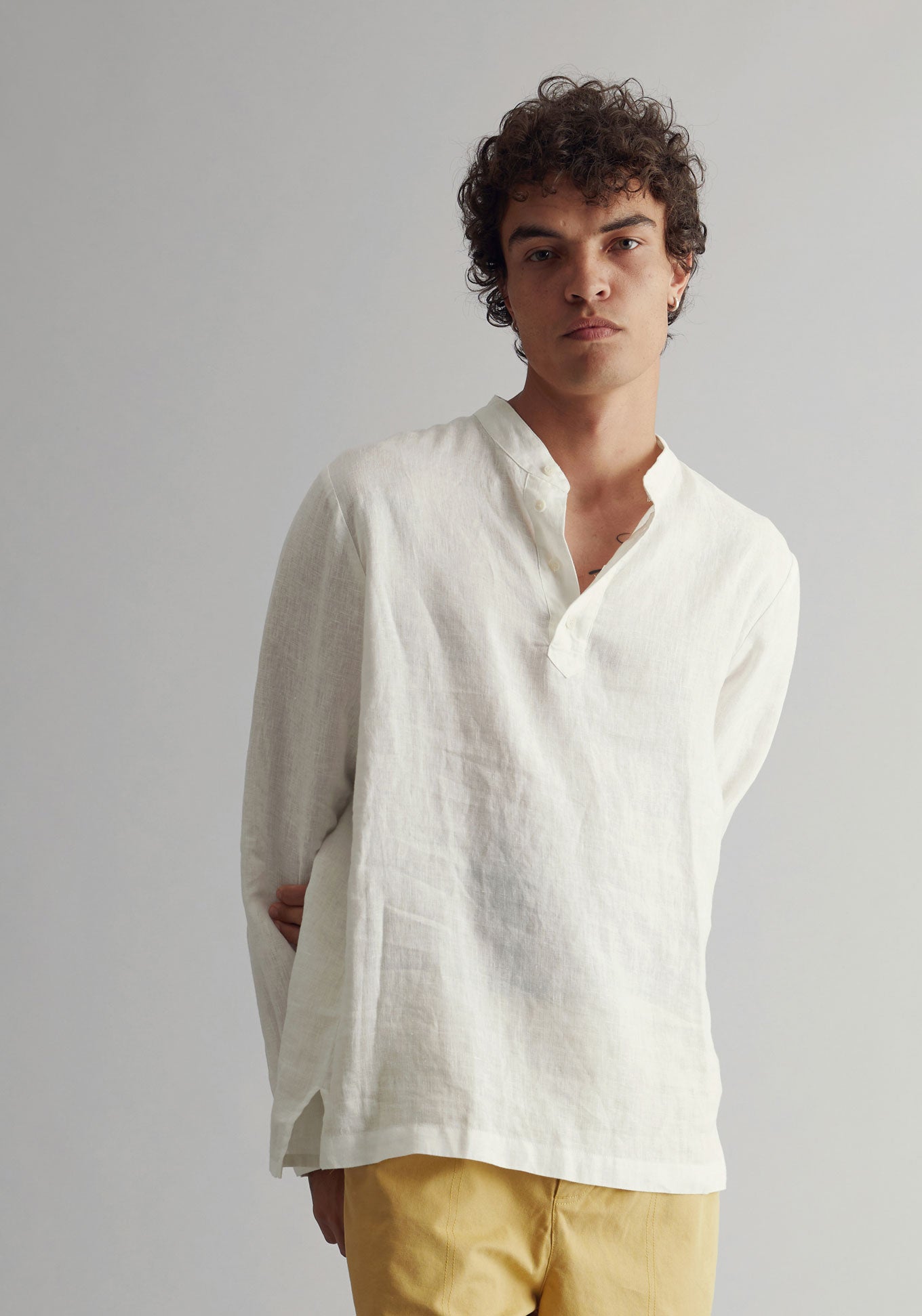 JULIAN Organic Linen Mens Top - Off White, Medium