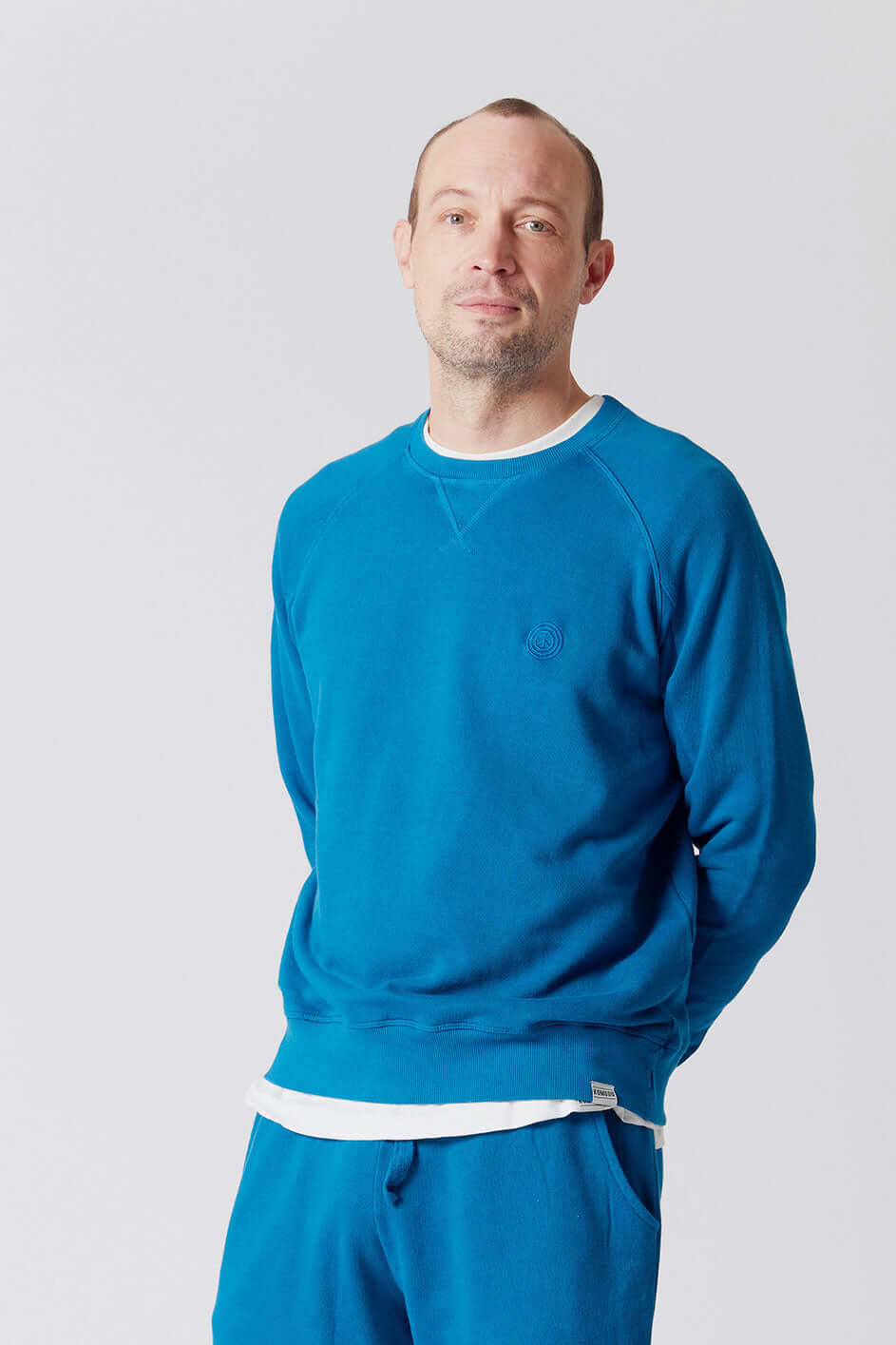 ANTON Men’s -GOTS Organic Cotton Crewneck Teal Blue, Medium