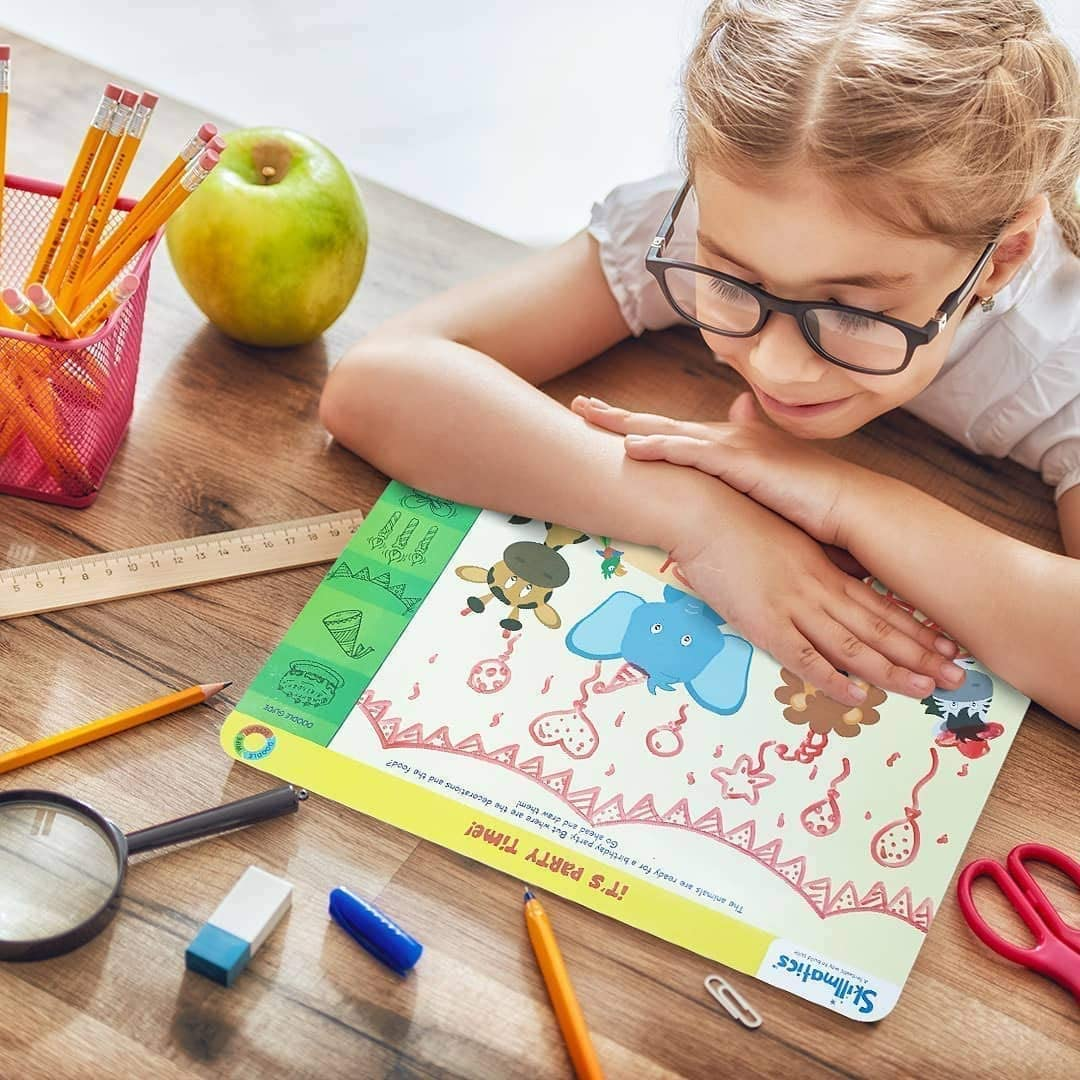 Skillmatics Educational Game : Doodle and Draw | Reusable Activity Mats with 2 Dry Erase Markers | Gifts & Creative Learning for Ages 6-9 - 14847862_large_8789561a-beb7-42af-9b95-c5cbe674309c