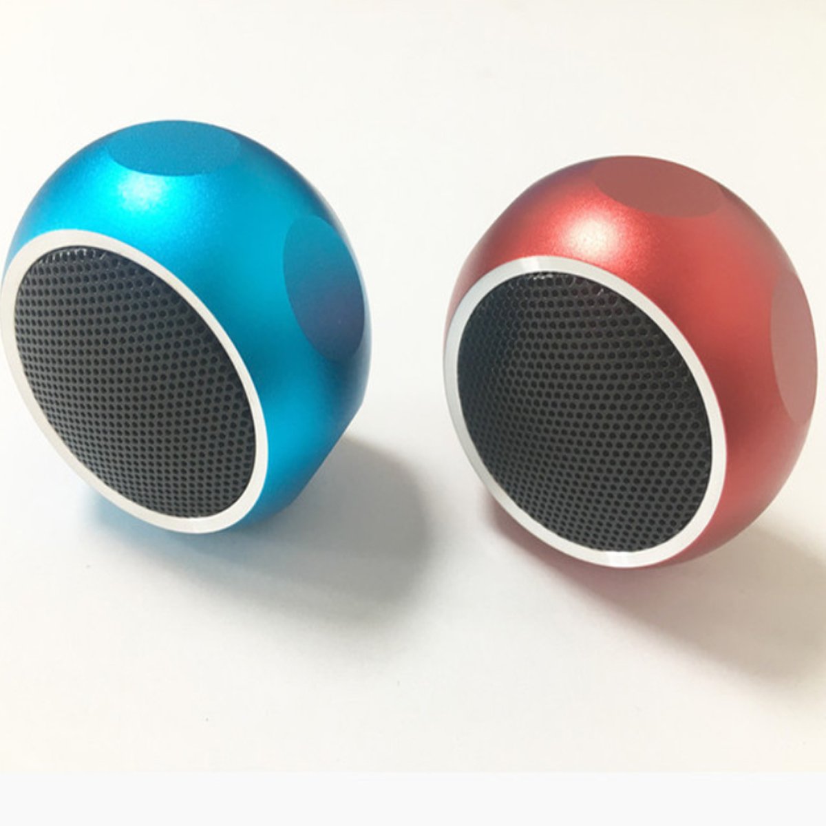 Big Sound Mini Speakers In 5 Colors - 17_1c144163-76ae-4757-b0c2-9511e1f78314