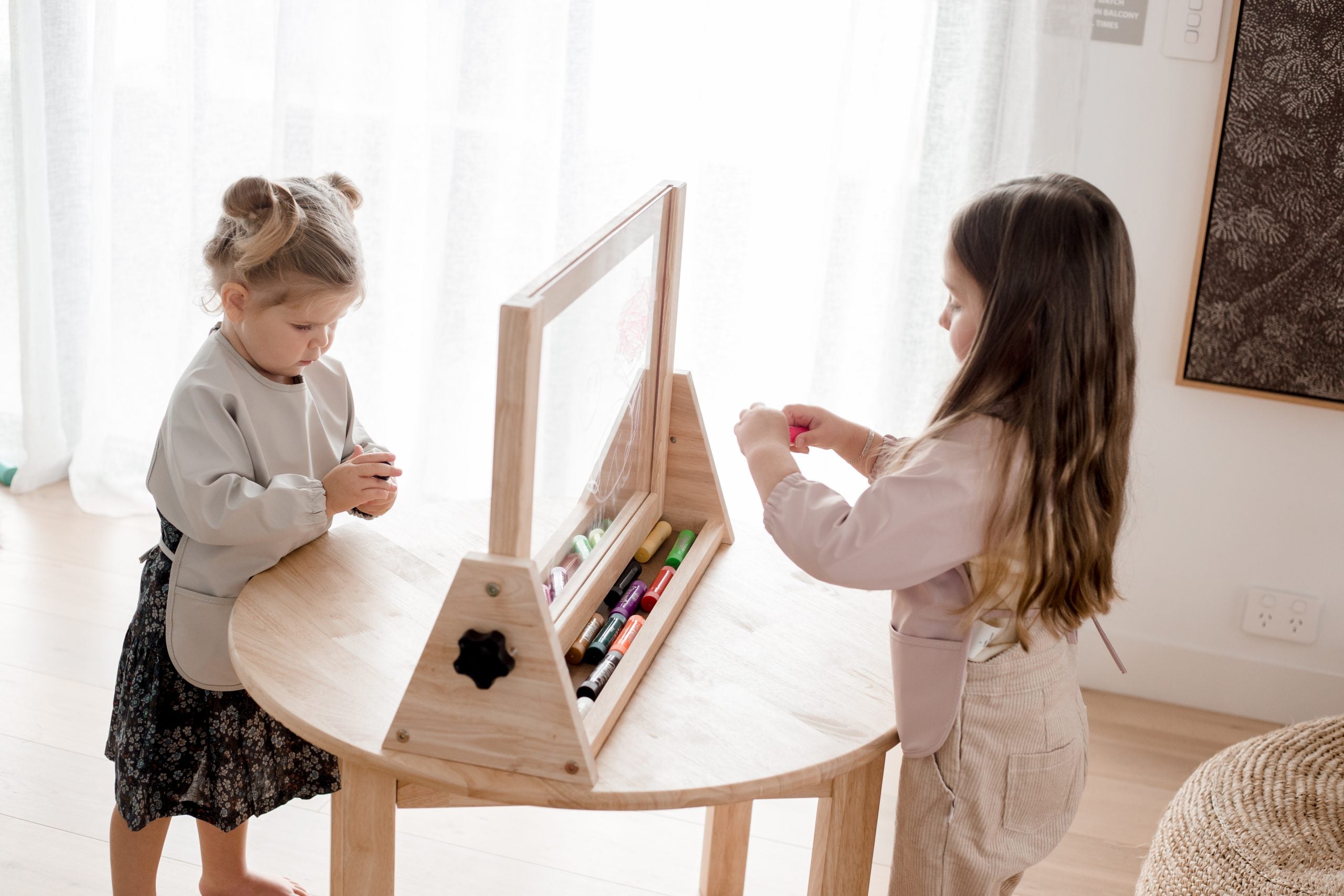 QToys 4 IN 1 TABLE EASEL