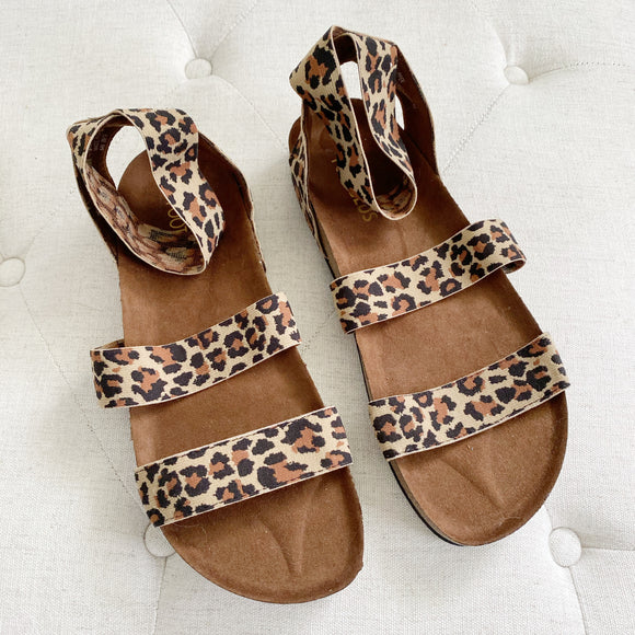 White Mountain Footbeds Leopard Sandals New – Fashion Trade Bo-Tique