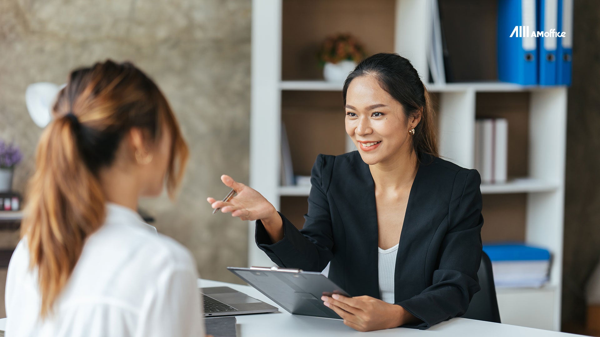 A customer seeking guidance from a consultant—highlighting AM Office’s personalized consultation service in KL.