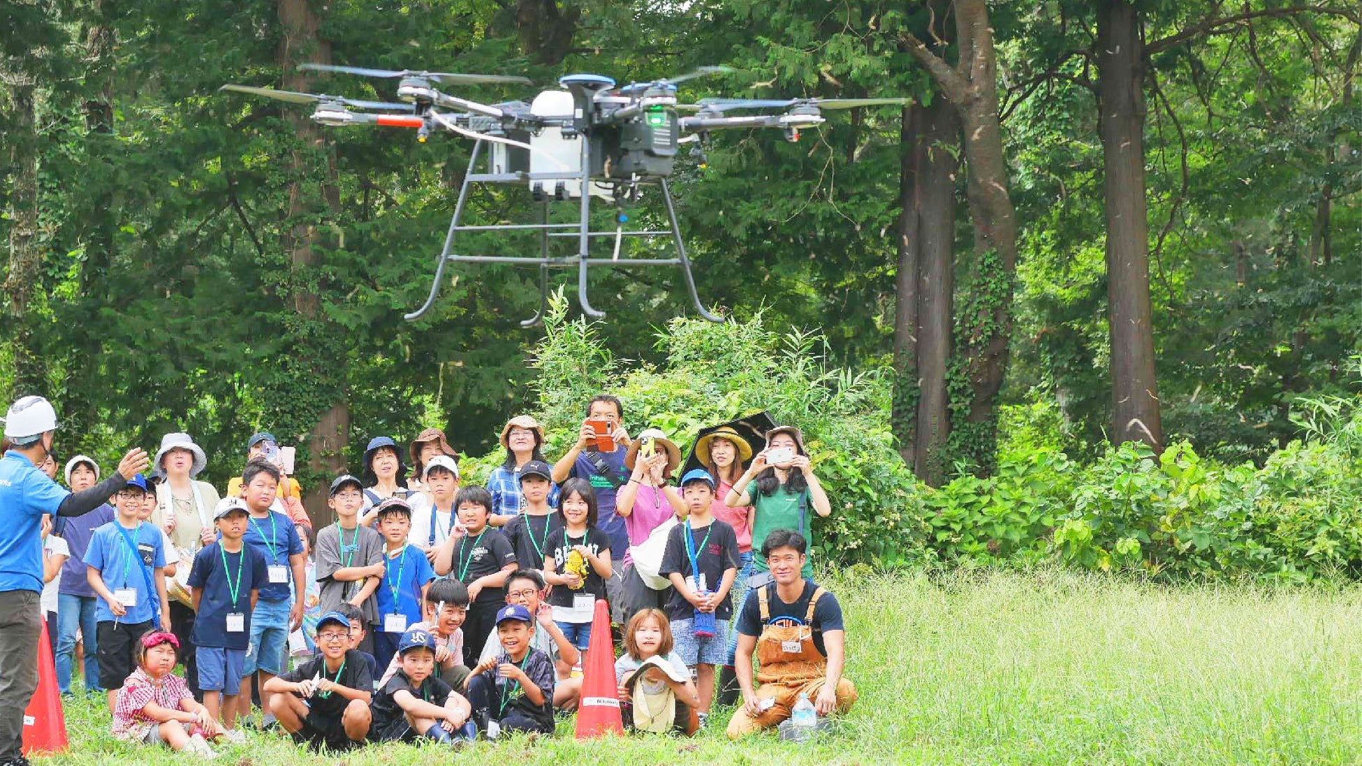 ナイルワークスが千葉市の小学生向け農育講座で国産自動飛行ドローンを紹介、農業技術の進化と重要性を体感させる取り組み