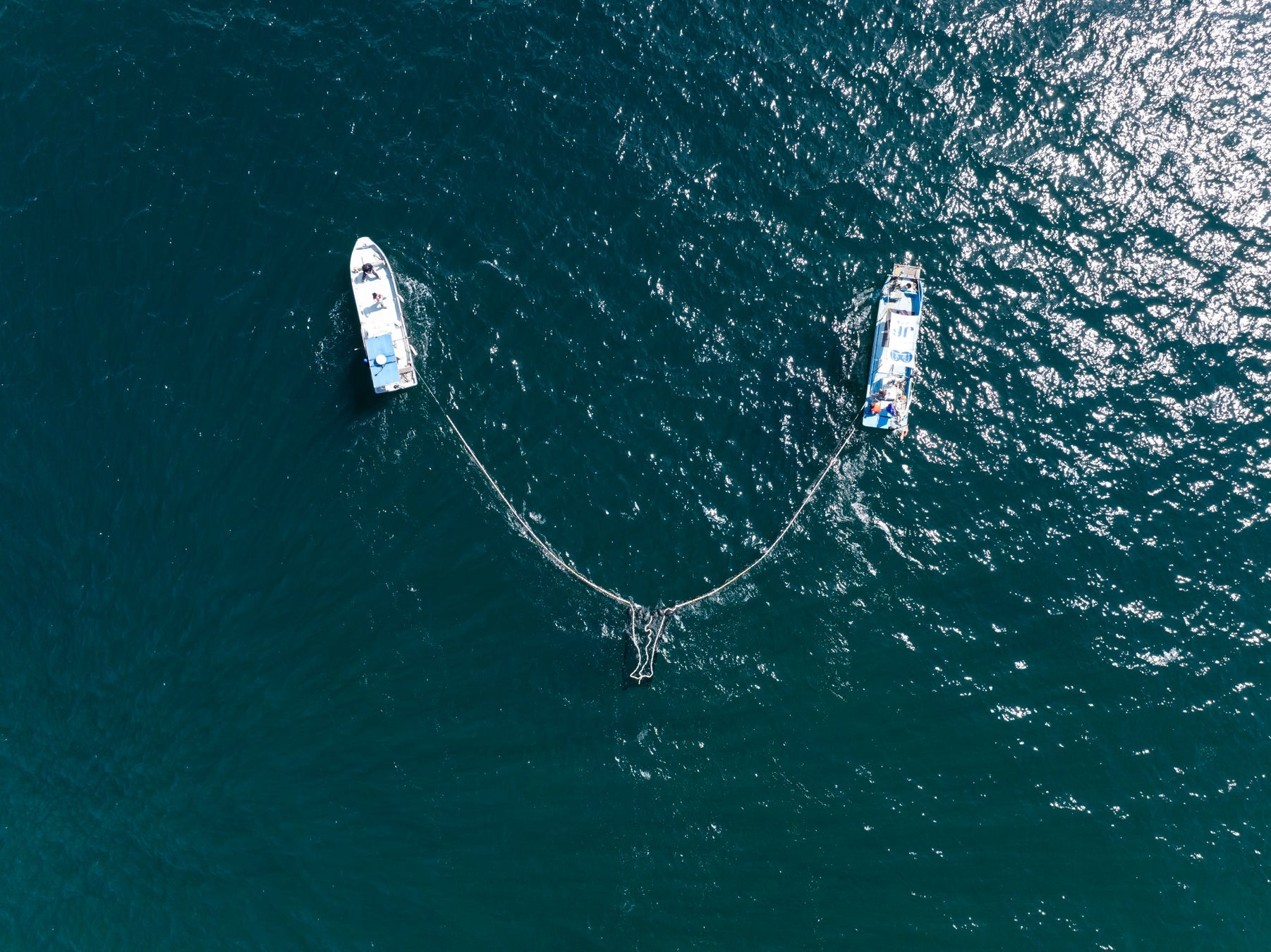 NPO法人クリーンオーシャンアンサンブルが6法人合同で海洋ごみ回収実証実験を実施、マイクロプラスチック回収に成功