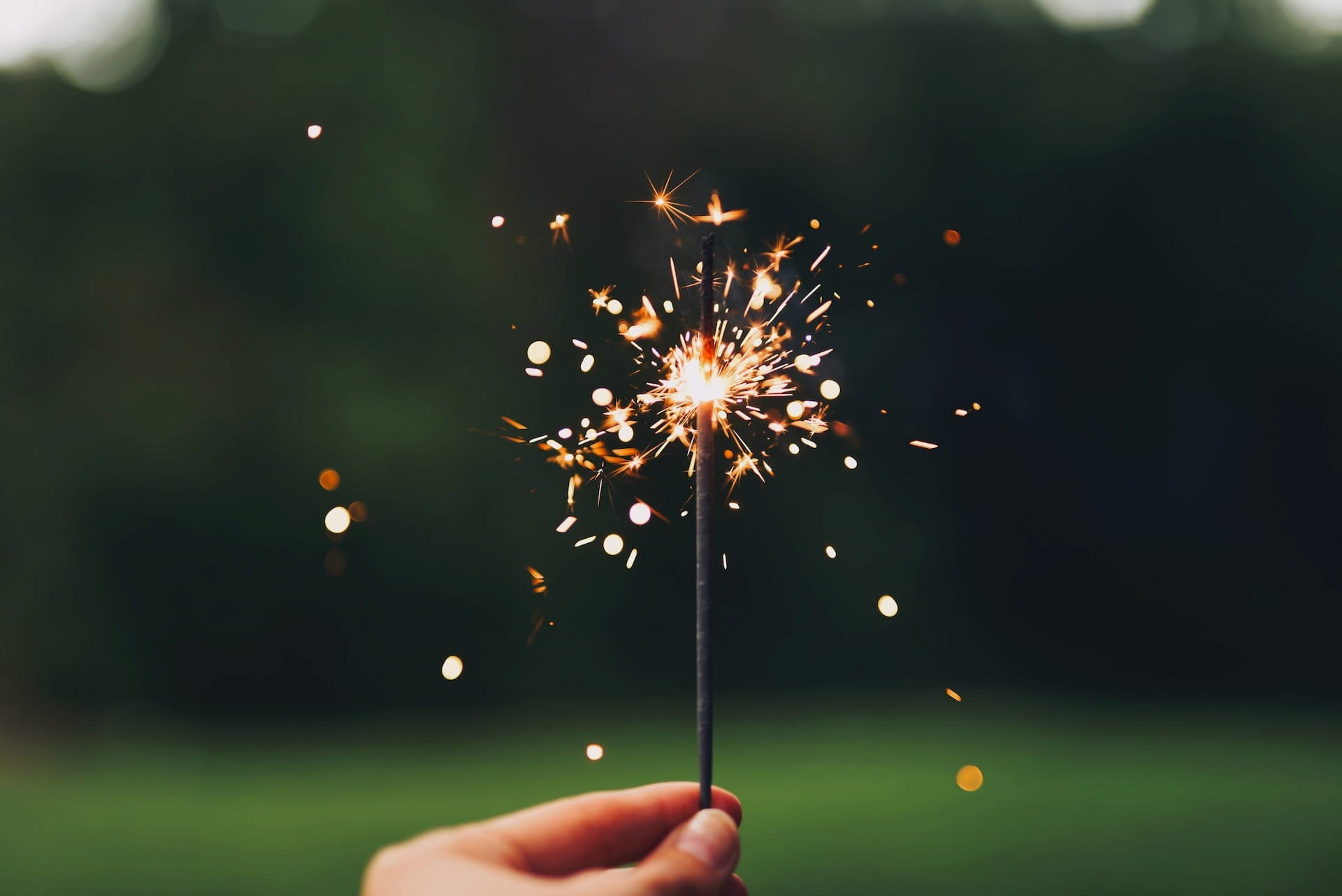 A sparkler that would radiate with color when wearing fireworks diffraction glasses