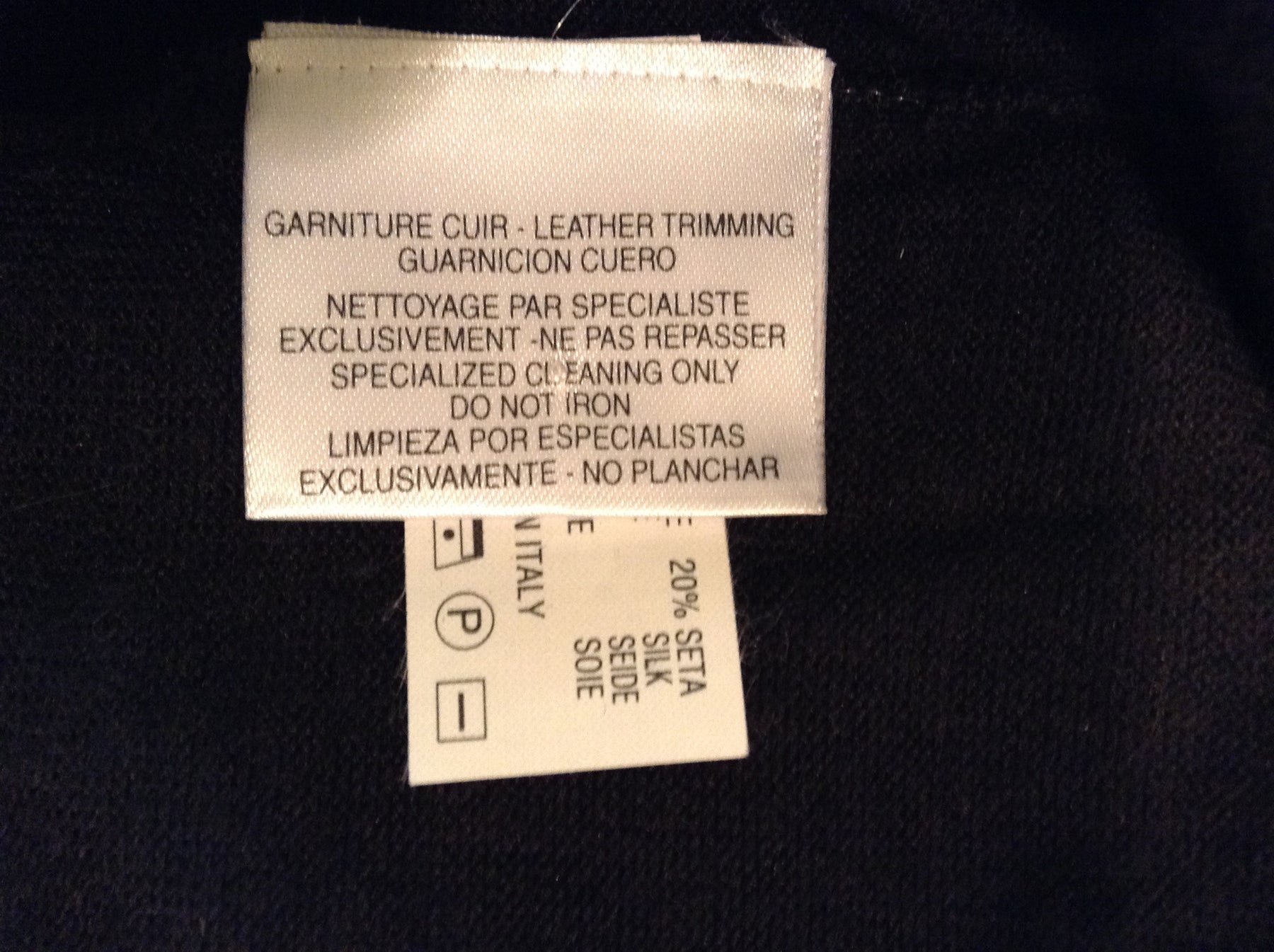 Authentic Hermes - Black Long Sleeve Zip Neck Cashmere - XL – LUXHAVE