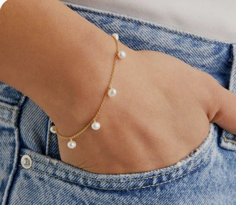 Roovi Dangling Real Pearl Bracelet