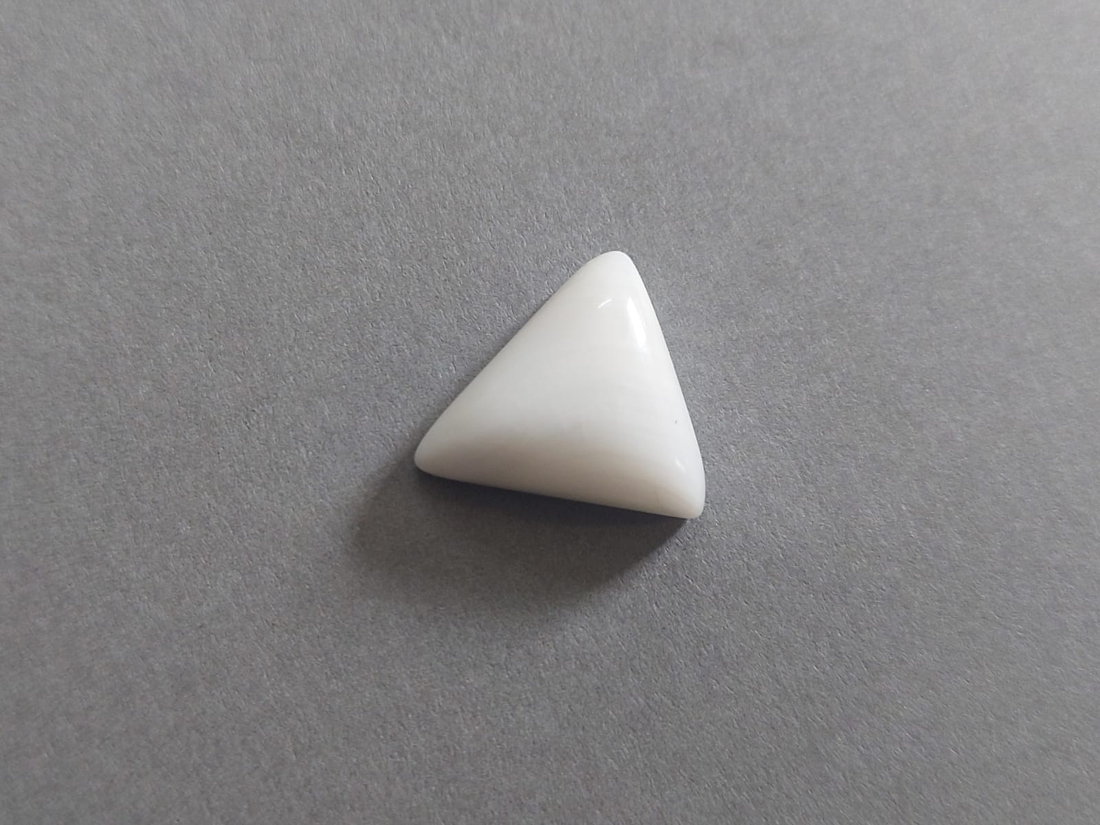 White Coral Stone | Safed Mooonga | Triangle | 5 Ratti
