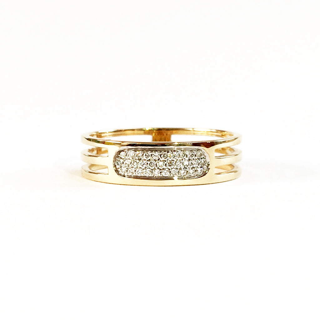 Miss Triple 18k gold ring with sparkling diamonds