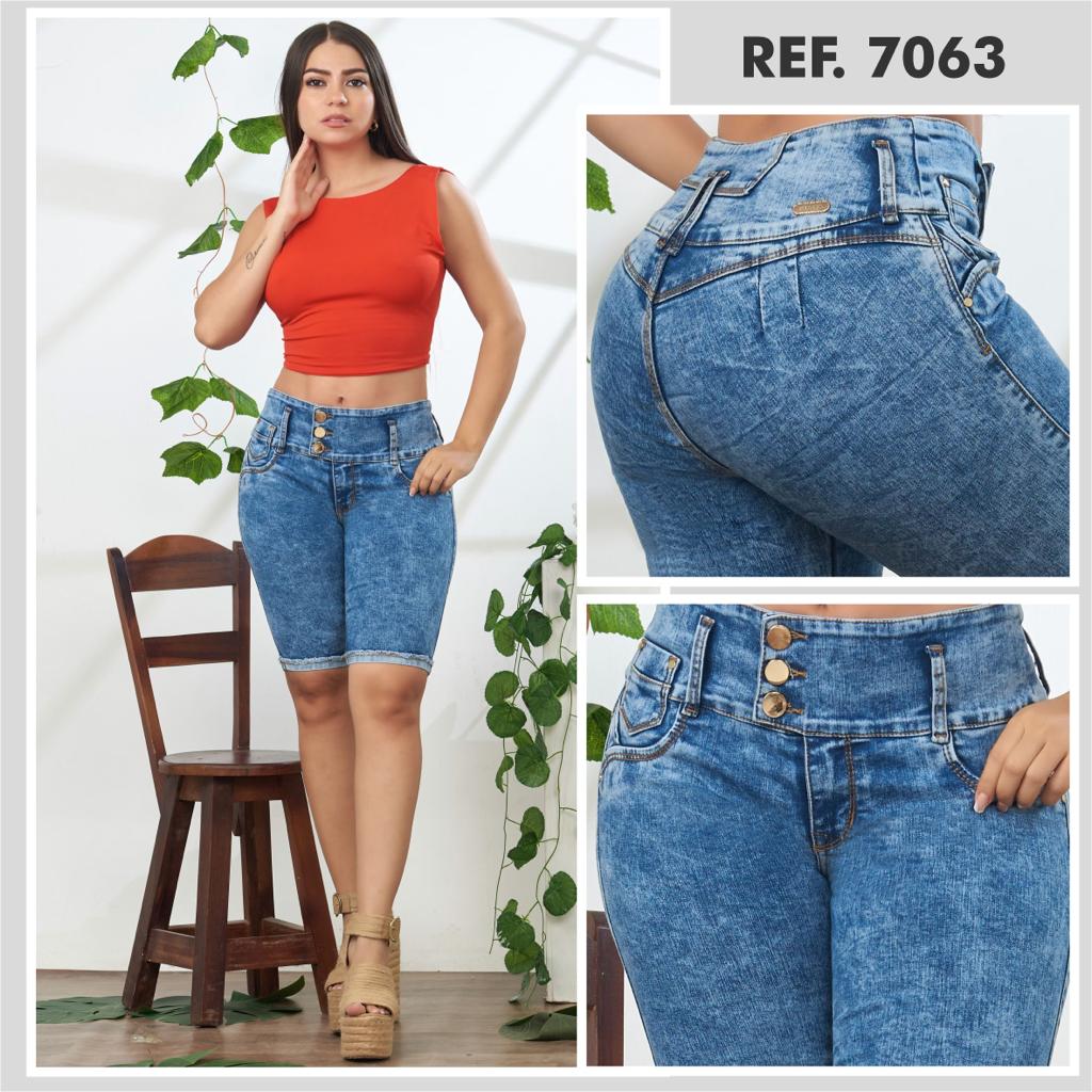 7063 100%  Authentic Colombian  Push Up Capri