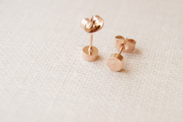 rose gold ear studs