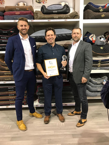 Scruffs® Wins PetQuips "Exporter of the Year" Award  Manchester-based pet bedding and accessory specialists Scruffs® have won gold for “Exporter of the Year” at the 2021 PetQuip Awards