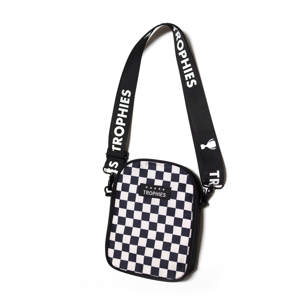 trophies la sling bag