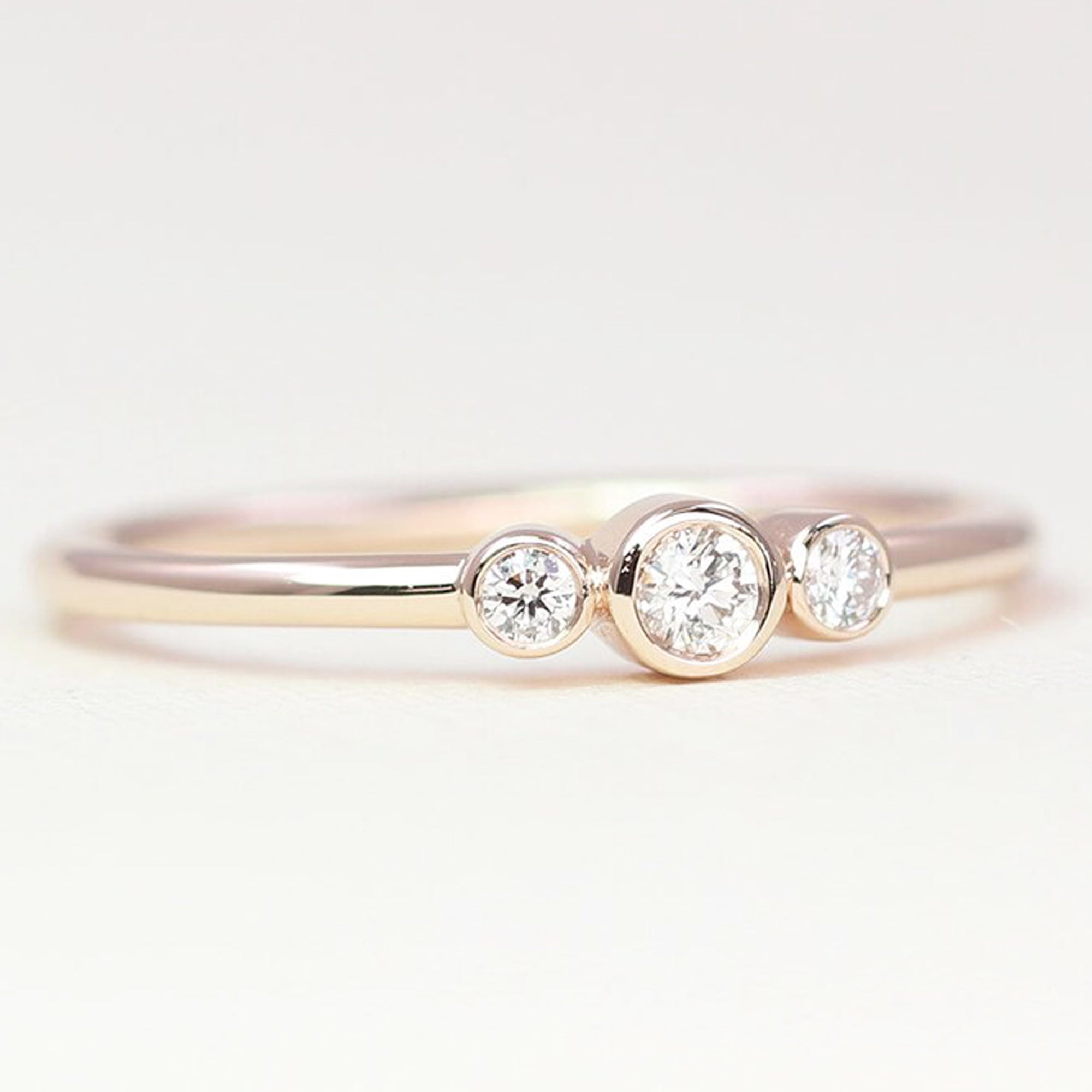 moissanite diamond rings