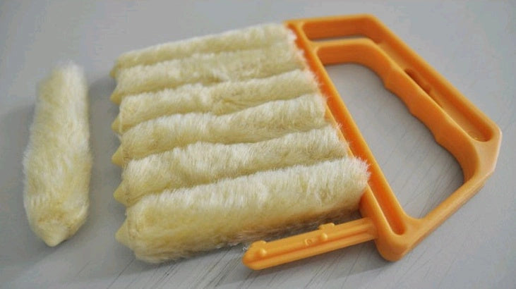Venetian Blind Cleaning Brush with Removable and Washable Rollers