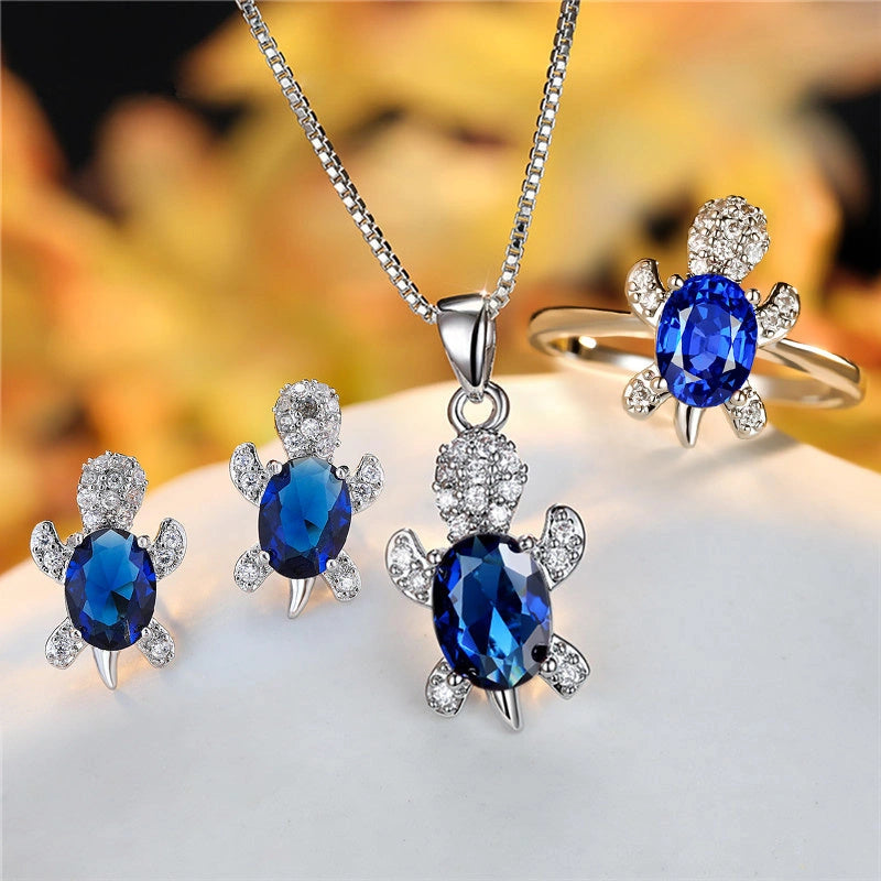 Stylish Turtle Pendant Necklace with Rainbow Stones