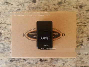 Anti-lost tracking alarm with SOS alert and GPS functionality