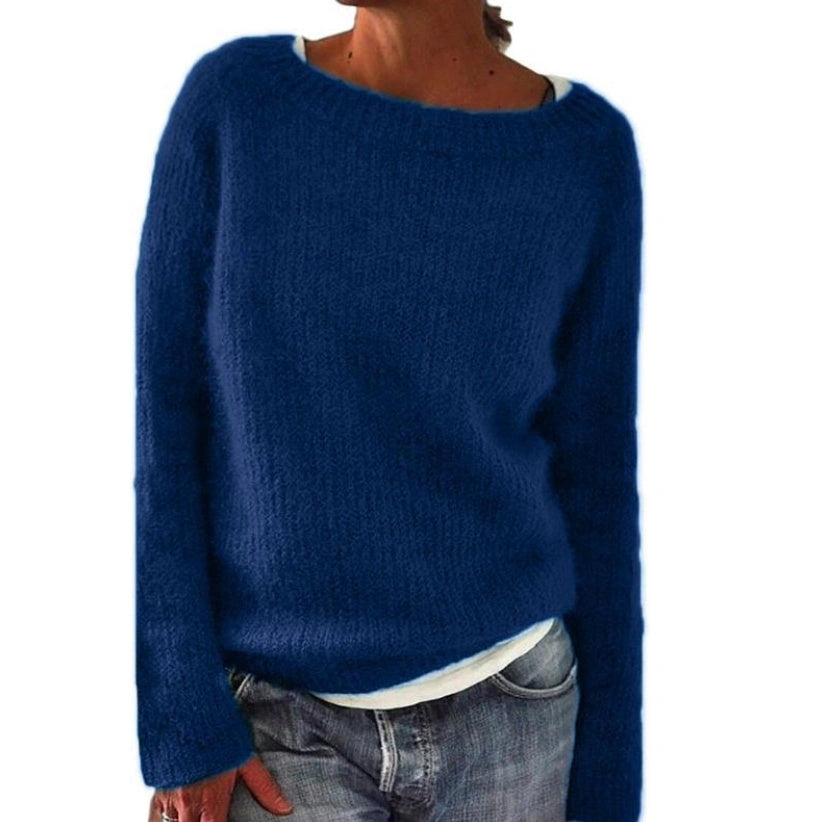 Casual fine wool knit sweater with conventional sleeves