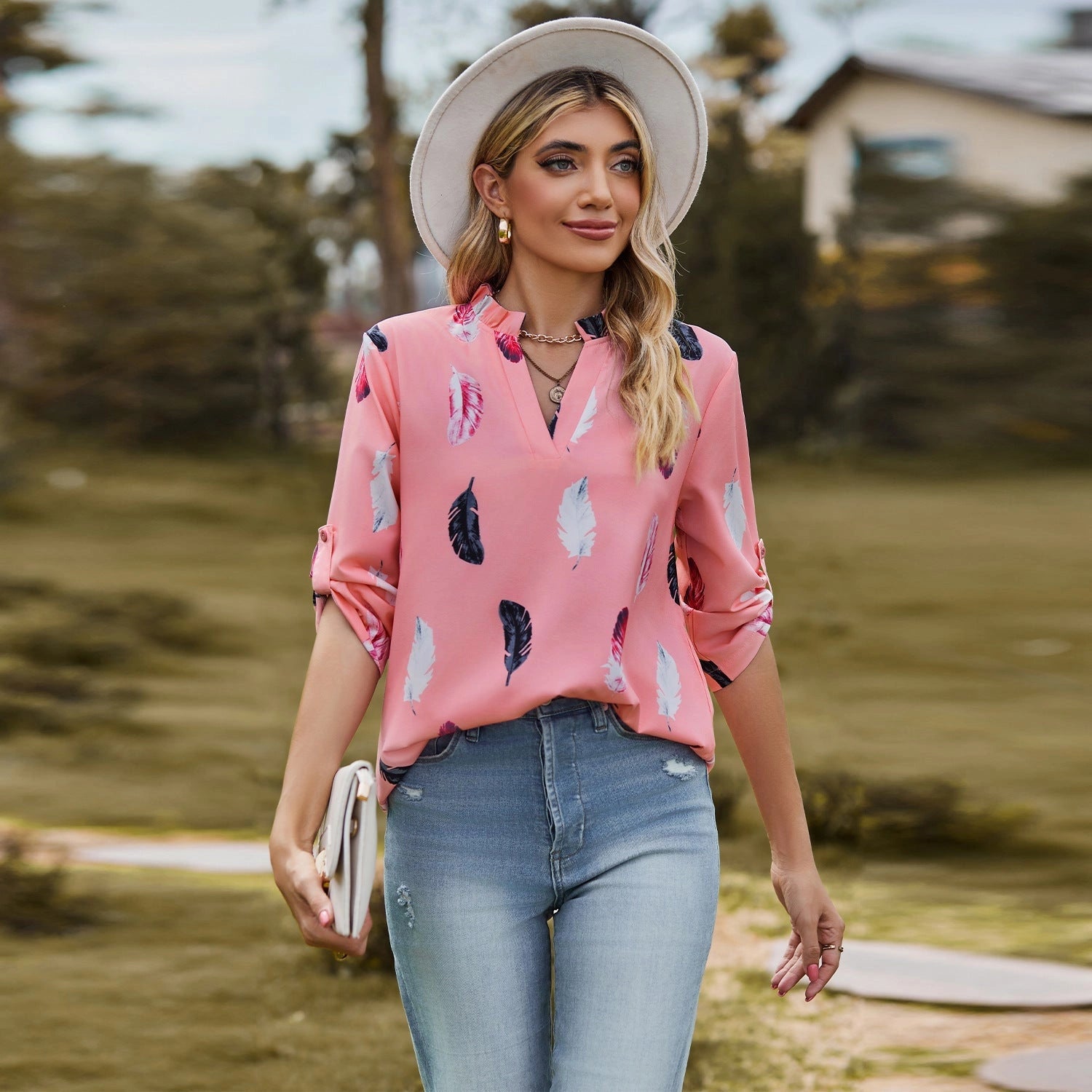 V-neck Feather Printed Loose Shirt with Regular Sleeves