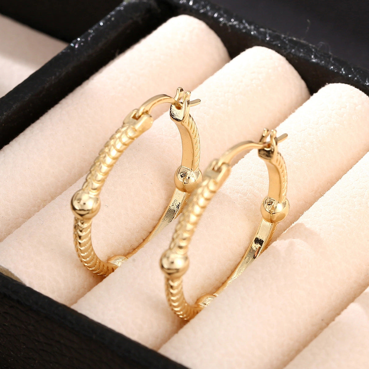 Retro Geometric Round Earrings in Gold, Silver, Rose Gold