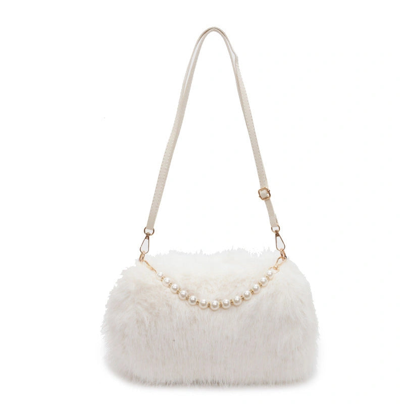 Plush Pearl Chain Crossbody Bag for Autumn and Winter Commuting
