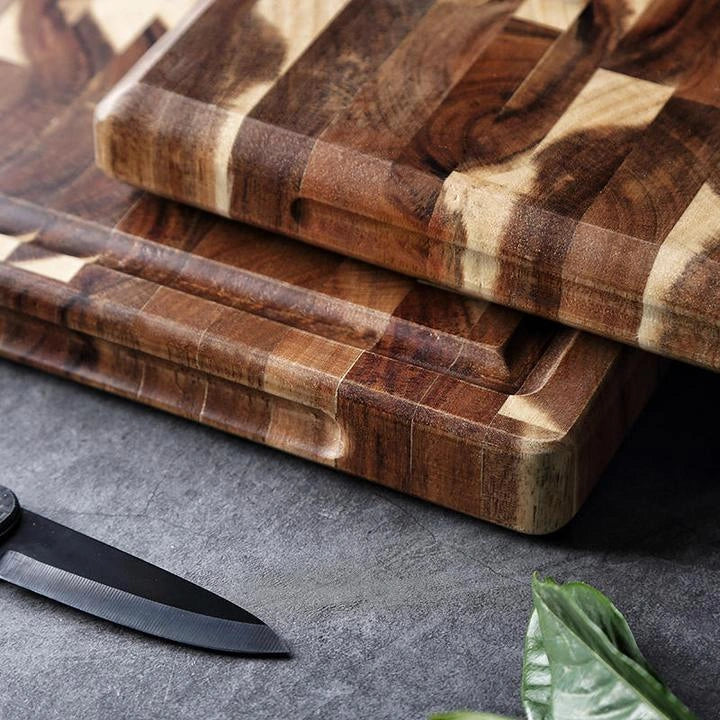 Solid Wood Cutting Board in Acacia for Kitchen Use