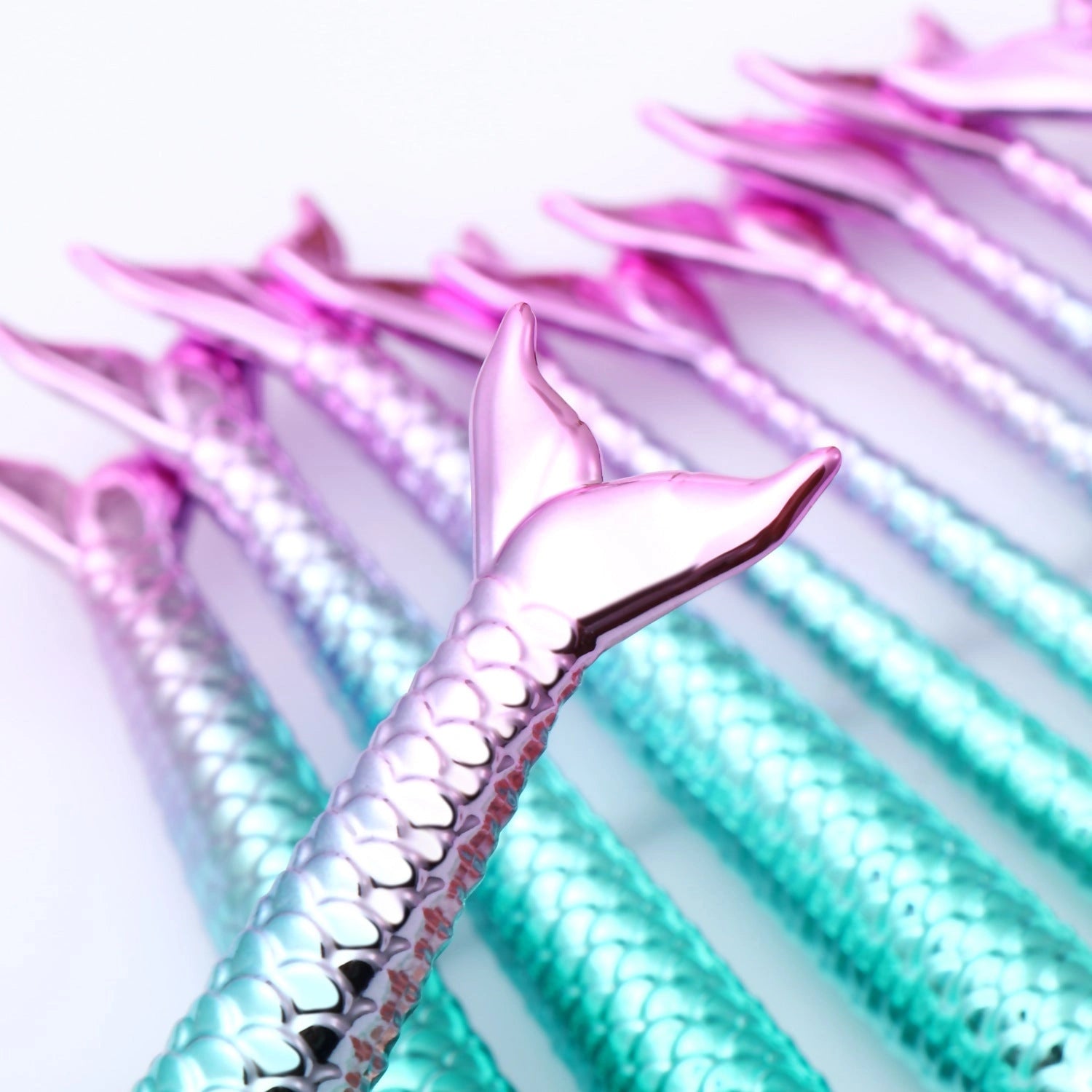 11-piece Mermaid Themed Makeup Brush Set with Synthetic Fibres