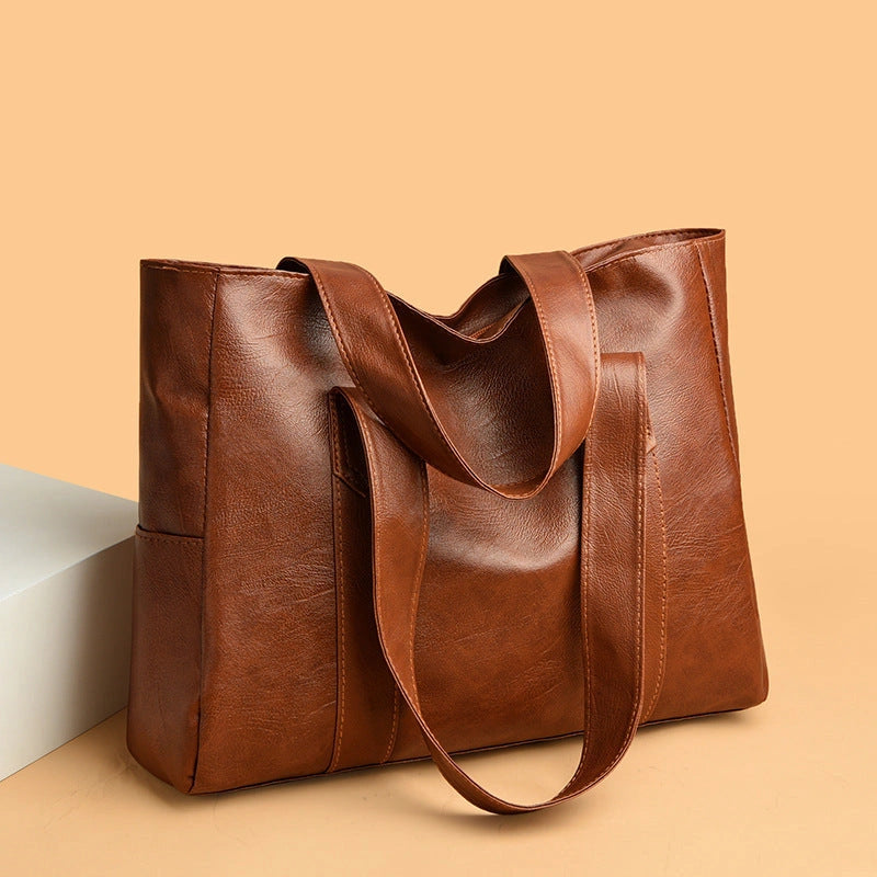 Stylish Large Capacity Commuter Shoulder Bag for Autumn and Winter