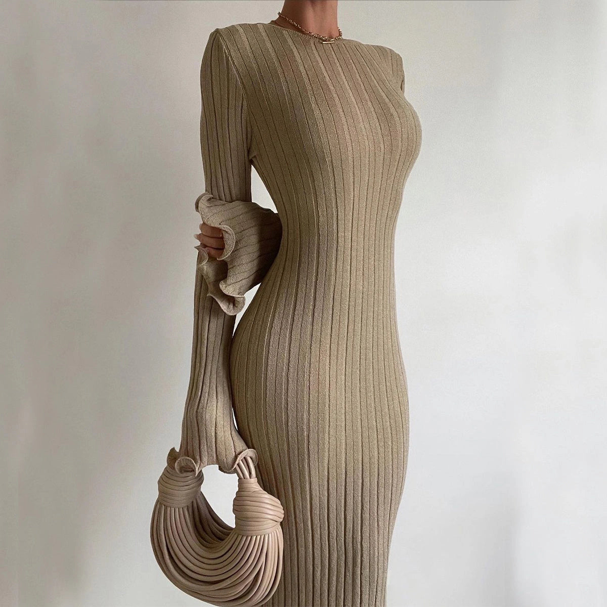 Slim Long-sleeved Ruffled Maxi Dress with Backless Design