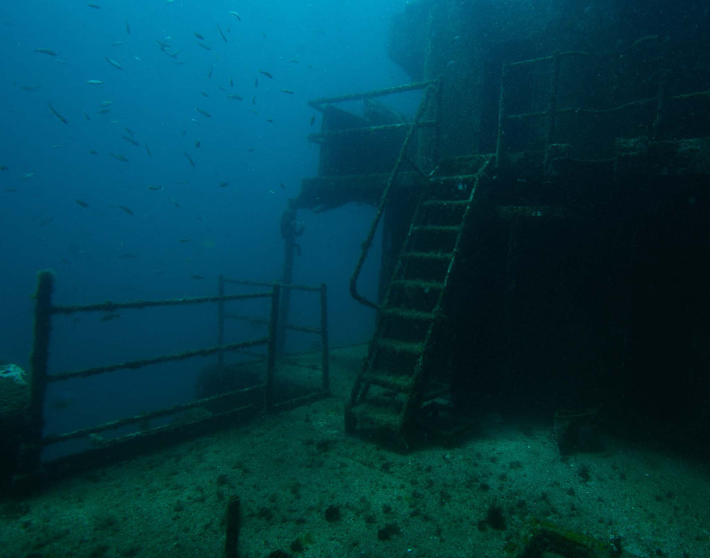 santos wreck image by philip bonds