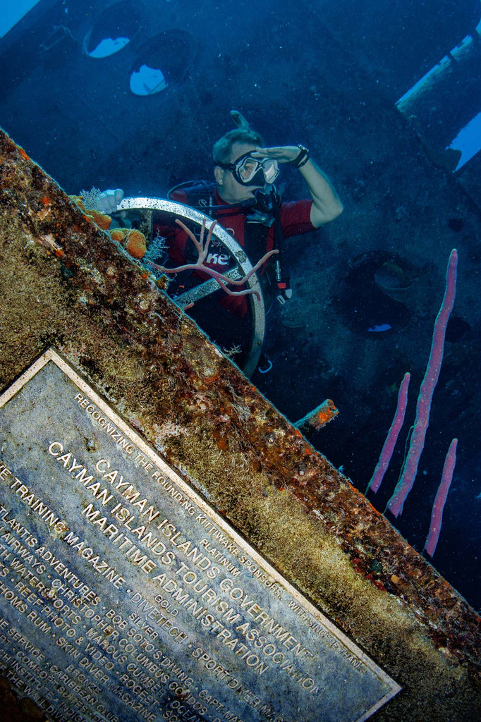 Kittiwake in Grand Cayman taken with Canon 18-45mm Lens EOS R100 camera in Ikelite Housing copyright John Brigham