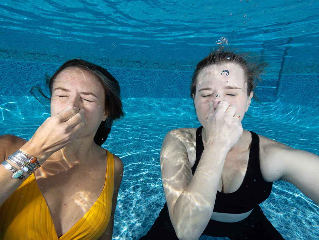 Denise and Jean underwater testing TTL and Strobe settings Ikelite