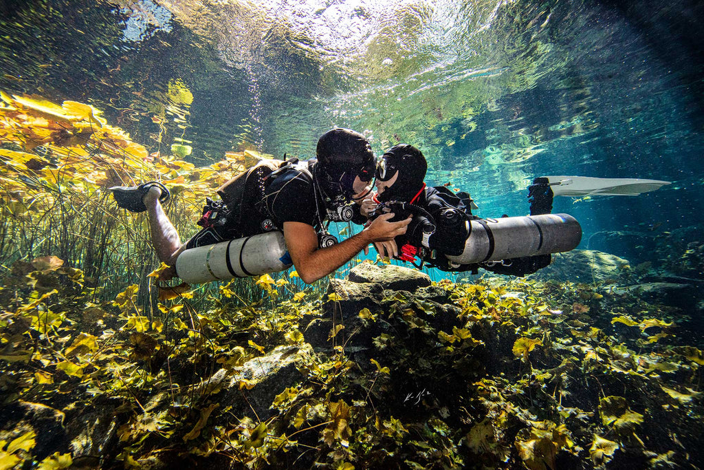 Sidemount Couple in Yucatan Copyright Ken Kiefer