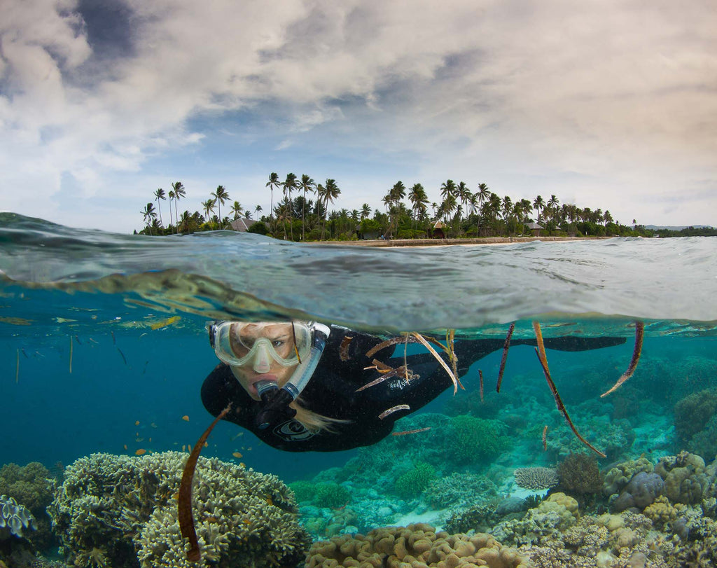 dealing with water droplets by steve miller image shot with an ikelite underwater housing