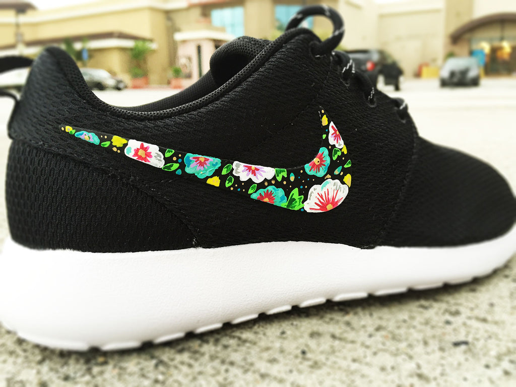 nike roshe run floral paris