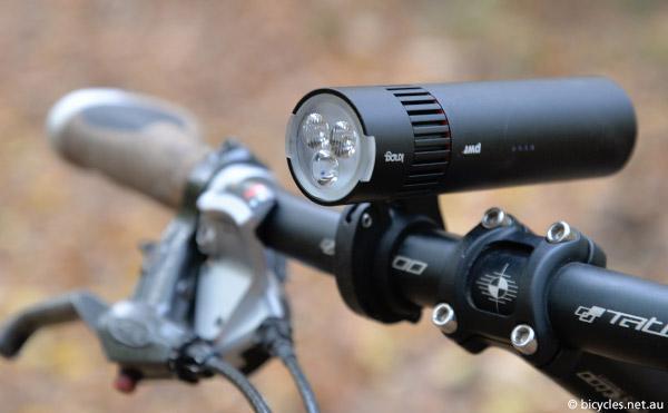 knog pwr trail 1000l front light