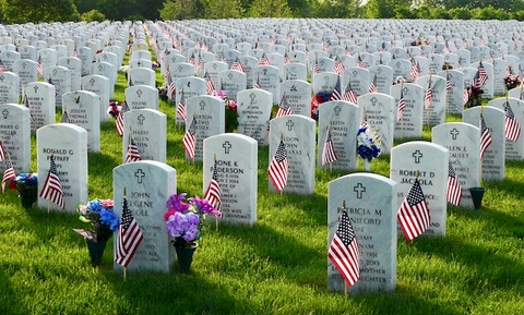 Head stones at fort snelling 