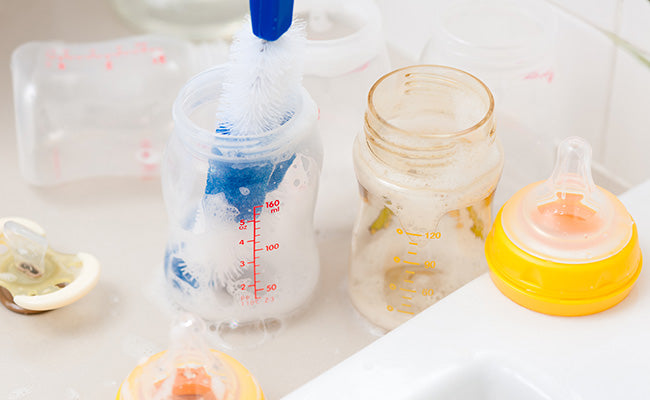 10 Easy Steps to Clean Baby Bottles and Pumping Accessories – Practiced Mom