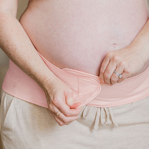 16 weeks pregnant: bump, symptoms and what to expect