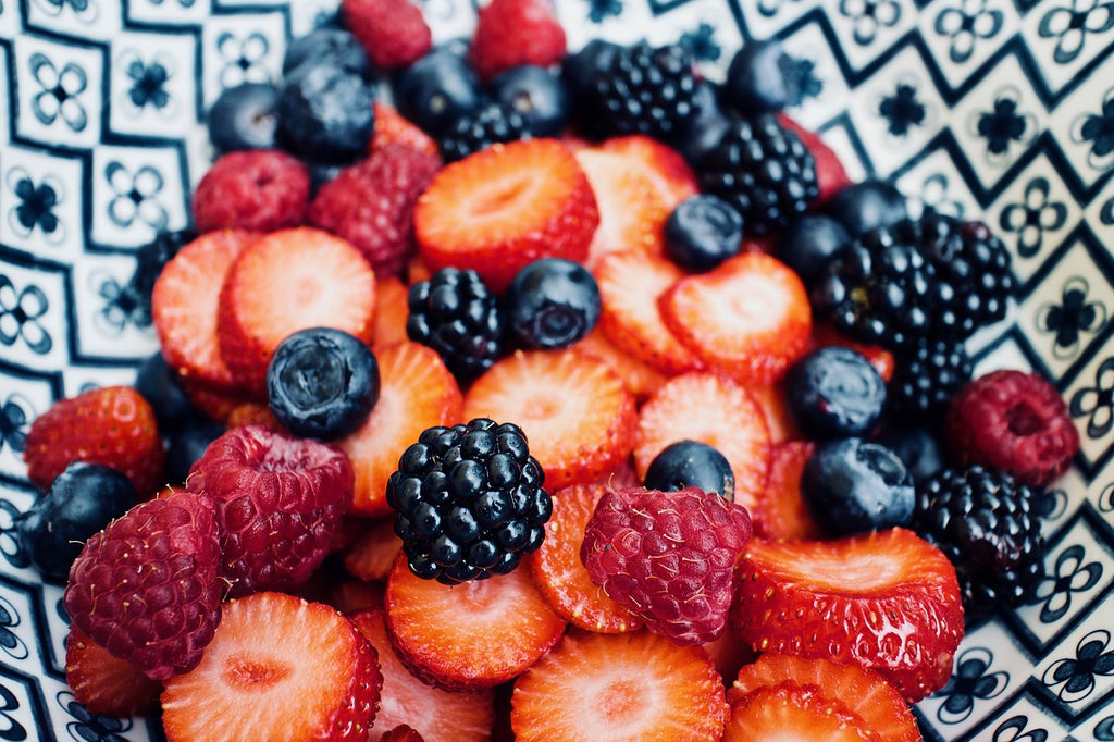 Mixed fruits in a bowl.