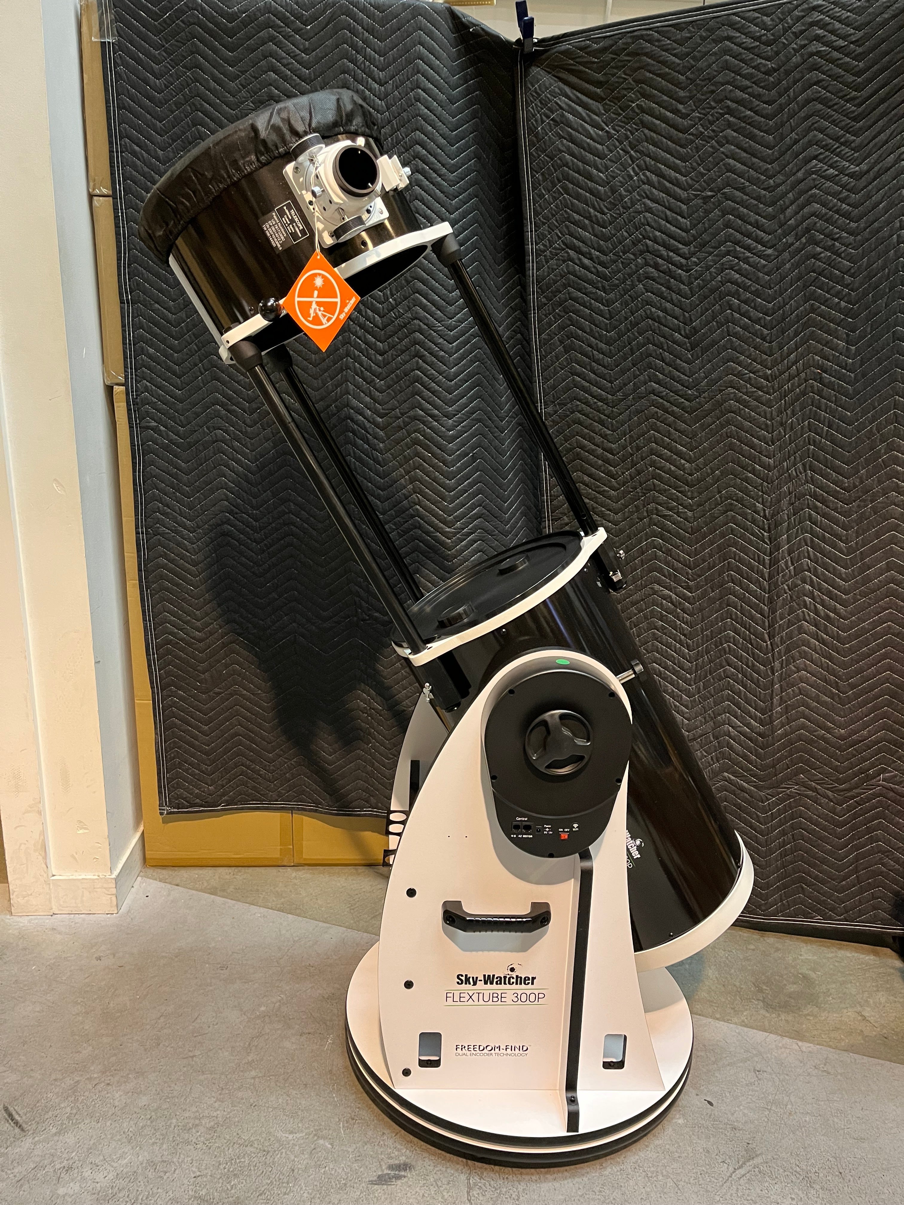 USED - Flextube 300P SynScan GoTo Collapsible Dobsonian