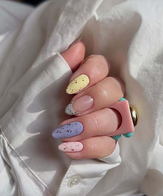 Easter-egg-manicure-looky