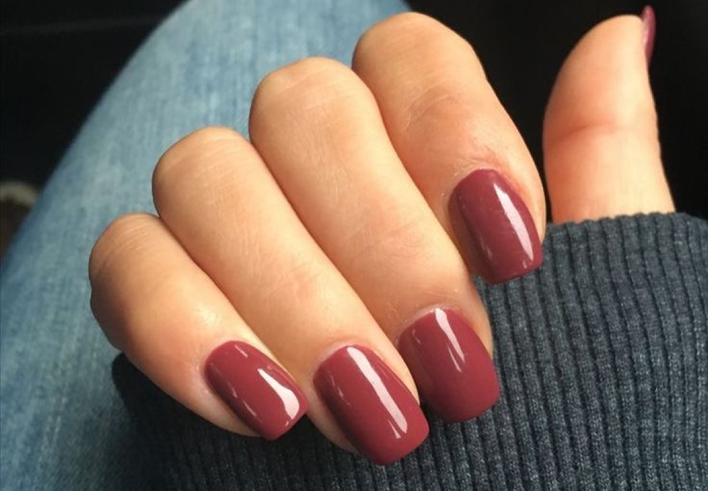 red-varnish-color-autumn-looky-boutique