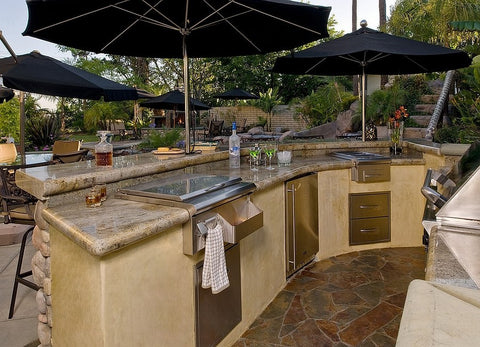 Design The Perfect Outdoor Kitchen That Lets You Party!