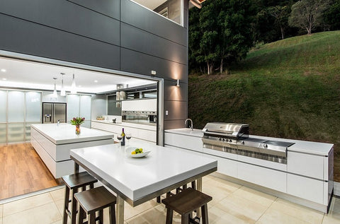 Design The Perfect Outdoor Kitchen That Lets You Party!