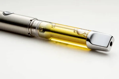 Close up image of the cartridge on an oil pen.