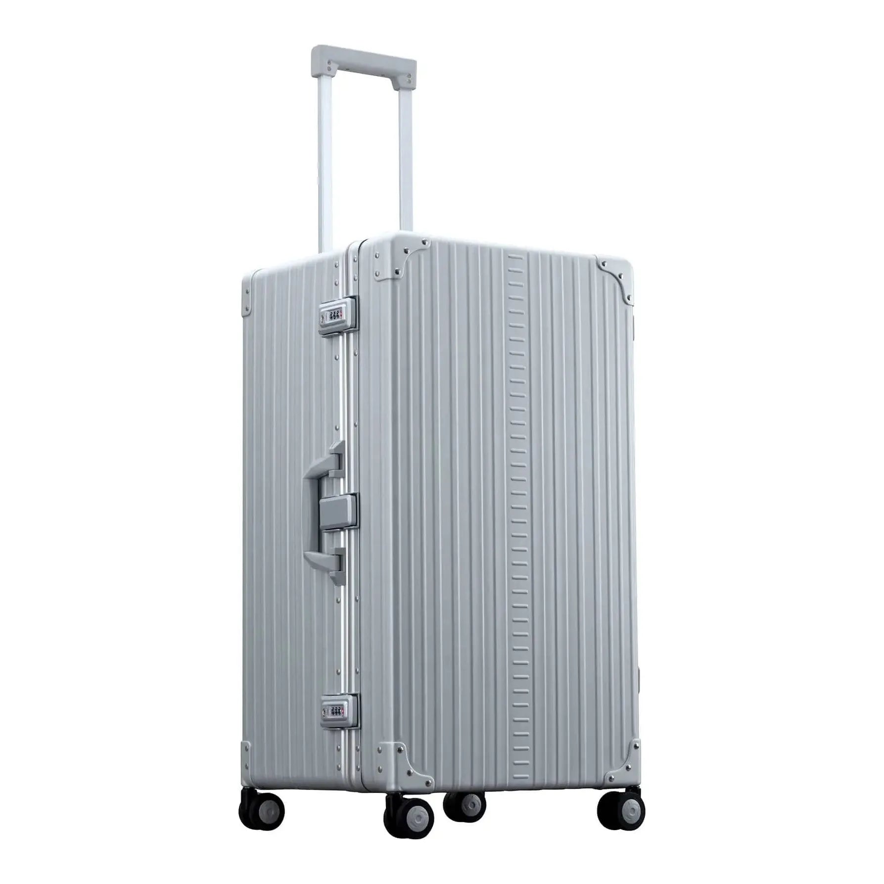 Aleon | 30″ International Trunk Checked