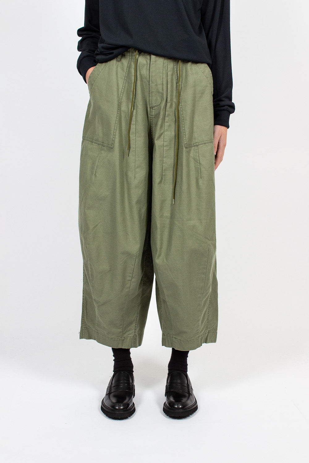 Needles : H.D. Pant - Fatigue - Olive