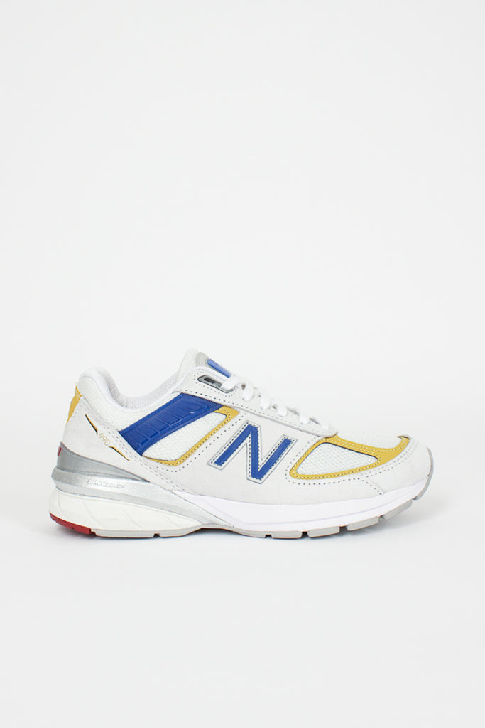 new balance blue and yellow running shoes